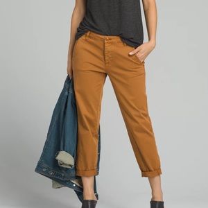 Prana Janessa Pant